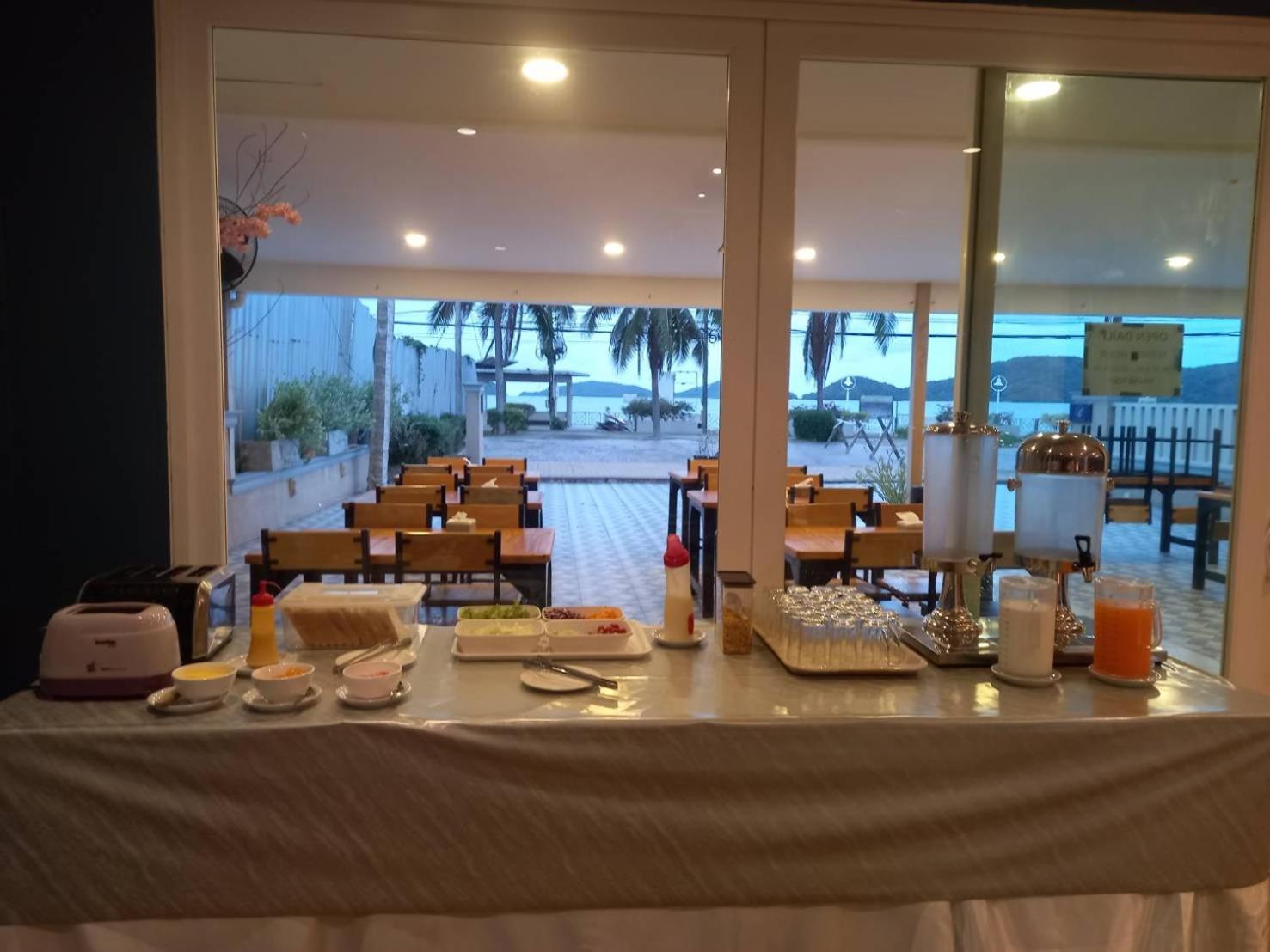 Panwa Beach Side Beachfront 푸껫 외부 사진